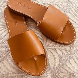 Madewell New 6.5 flats sandals cognac color